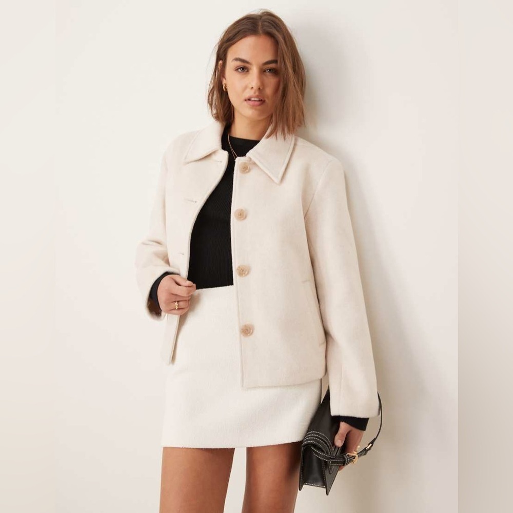Abercrombie And Fitch Short Cream/ White Wool Coat Lined Size Medium